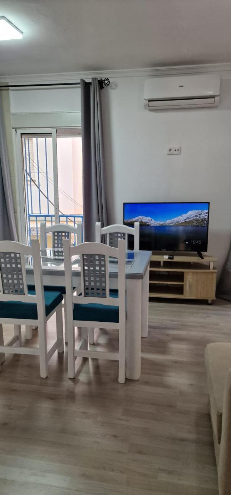 Apartamentos Ana'S Cozy Inns توريمولينوس المظهر الخارجي الصورة
